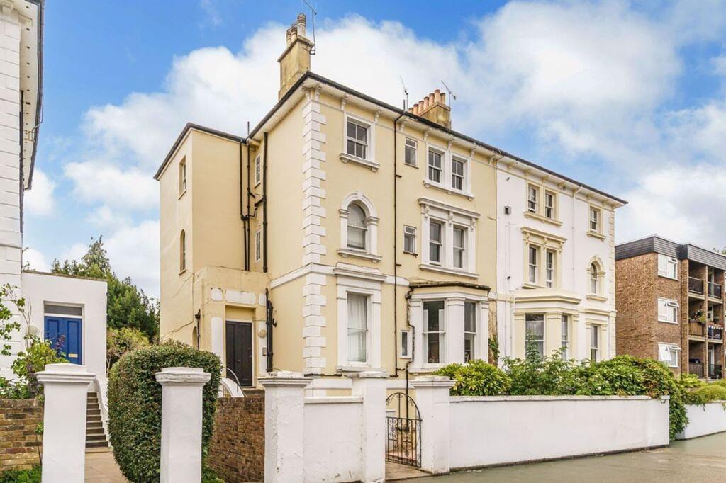 1 bed 1st Floor Flat for rent in Kingston upon Thames. From Humphrey and Brand Residential - Surbiton