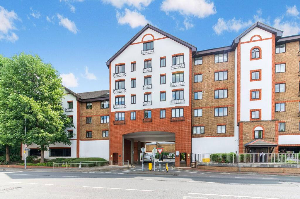 1 bed 1st Floor Flat for rent in Kingston upon Thames. From Humphrey and Brand Residential - Surbiton
