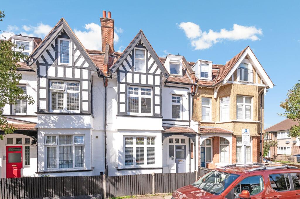 2 bed 1st Floor Flat for rent in Surbiton. From Humphrey and Brand Residential - Surbiton