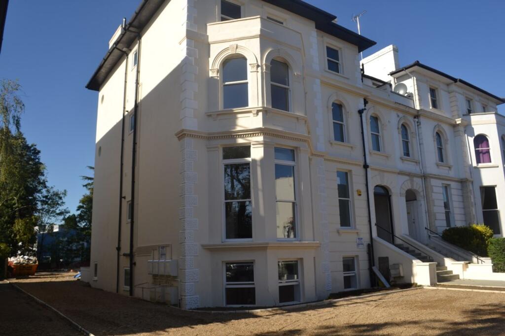 1 bed 1st Floor Flat for rent in Surbiton. From Humphrey and Brand Residential - Surbiton