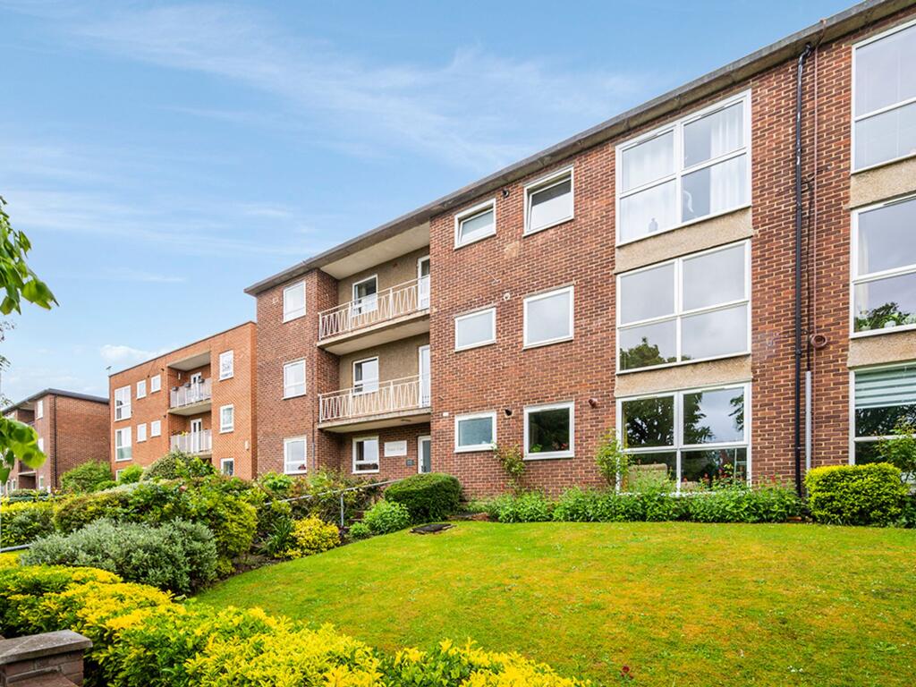 2 bed 1st Floor Flat for rent in Surbiton. From Humphrey and Brand Residential - Surbiton