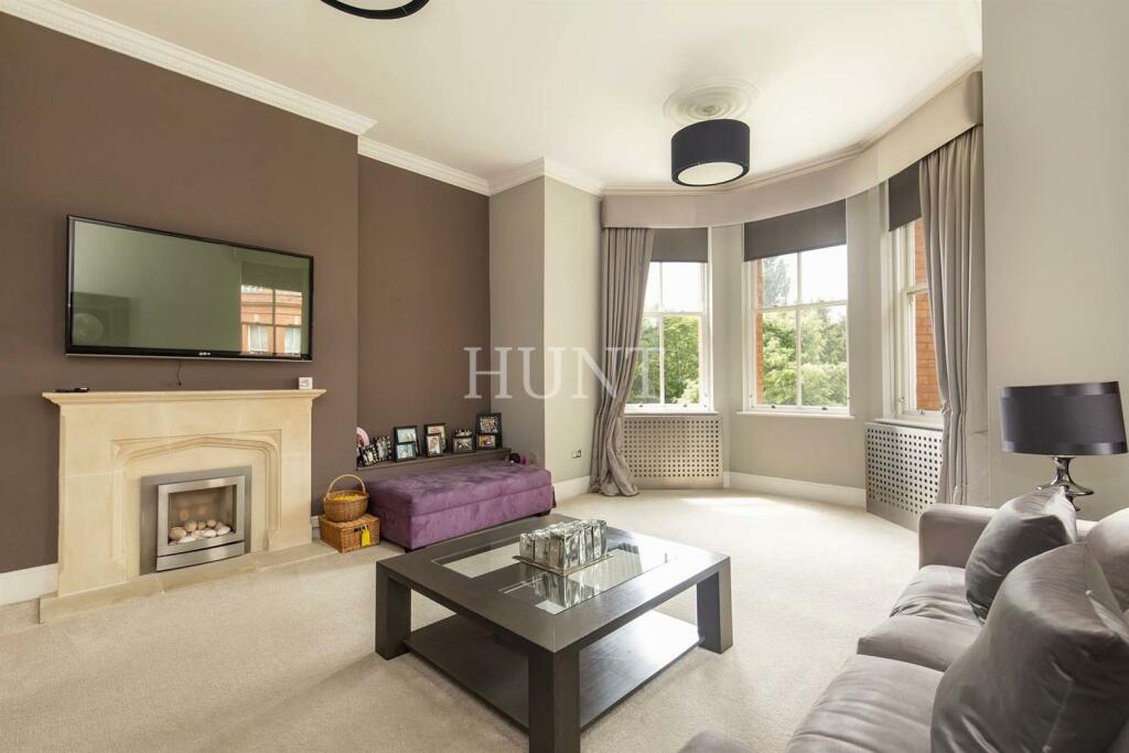 2 bed Flat for rent in Woodford. From Hunt Property Services Ltd - Woodford Green
