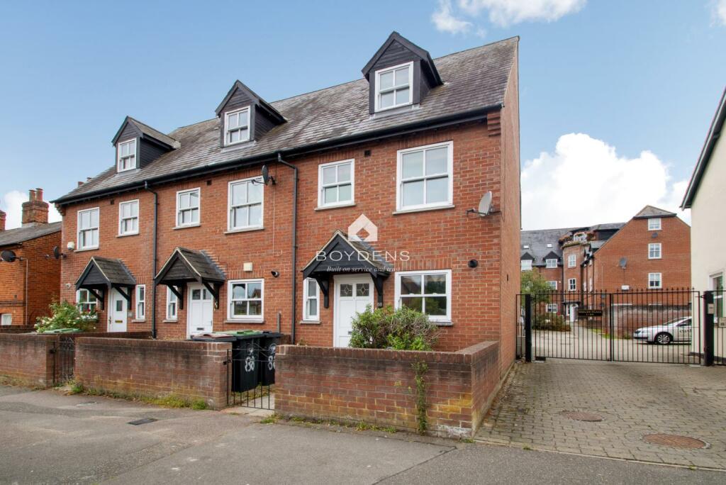 3 bed Town House for rent in Great Dunmow. From Boydens - Kelvedon