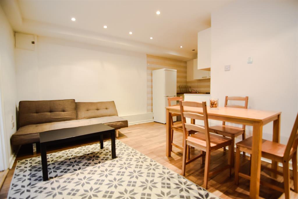 2 bed 1st Floor Flat for rent in Camden Town. From Hunters - Camden 2 bed 1st Floor Flat for rent in Camden Town. From Hunters - Camden