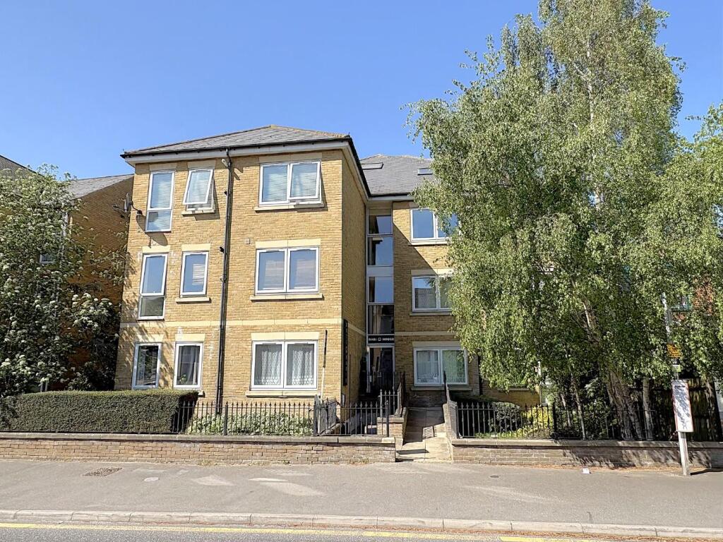 1 bed 1st Floor Flat for rent in Northfleet. From Hunters - Gravesend