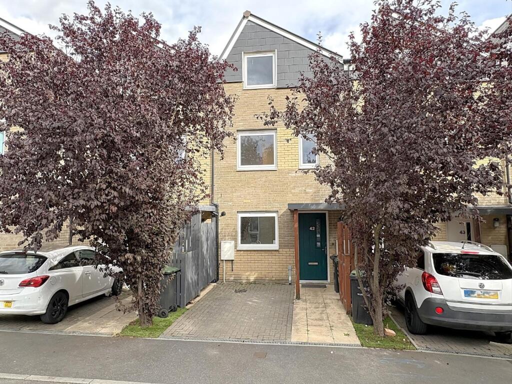 4 bed Mid Terraced House for rent in Northfleet. From Hunters - Gravesend