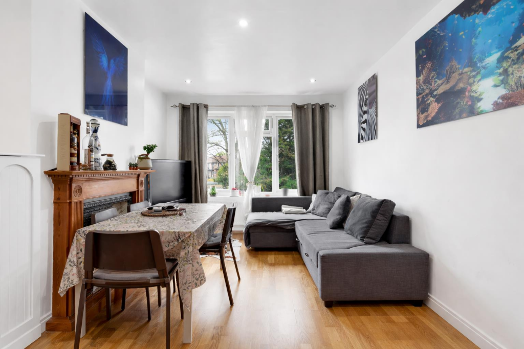 1 bed 1st Floor Flat for rent in London. From Hunters - Stoke Newington