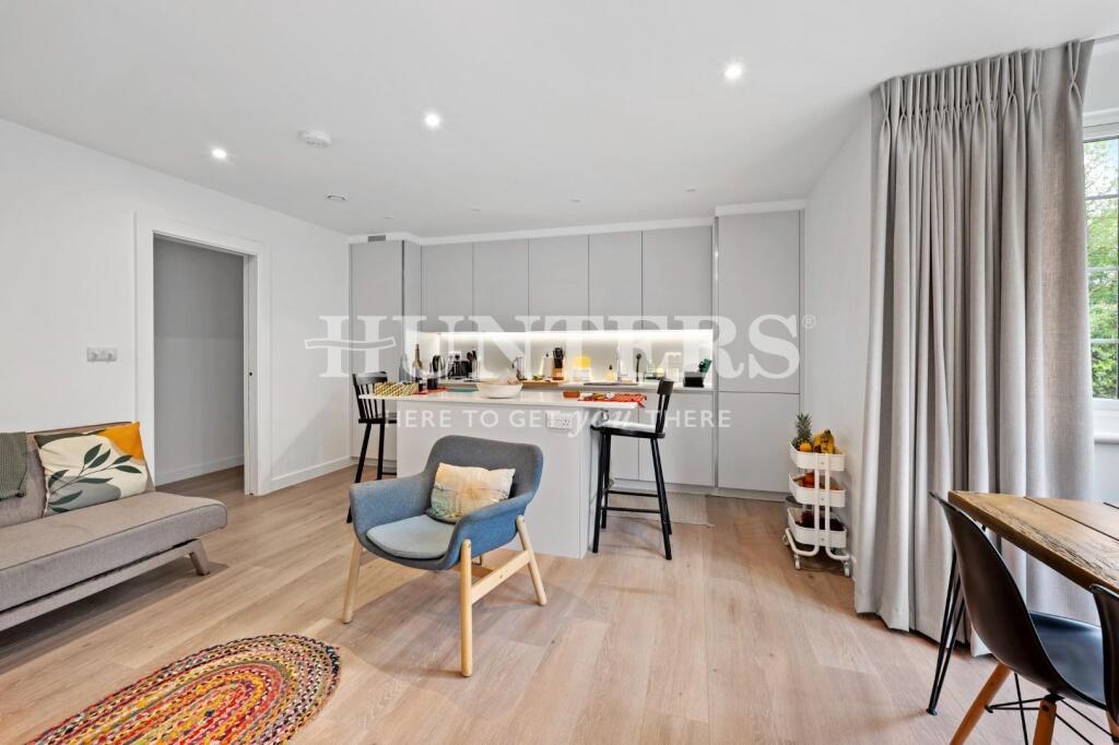 2 bed 1st Floor Flat for rent in Hornsey. From Hunters - Stoke Newington