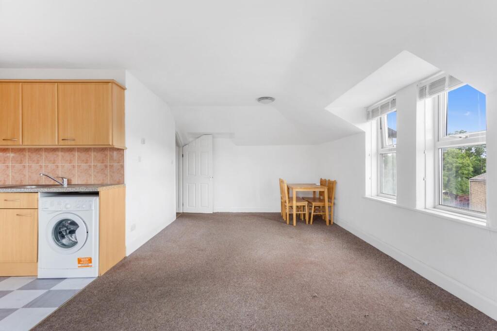 1 bed 1st Floor Flat for rent in Stoke Newington. From Hunters - Stoke Newington