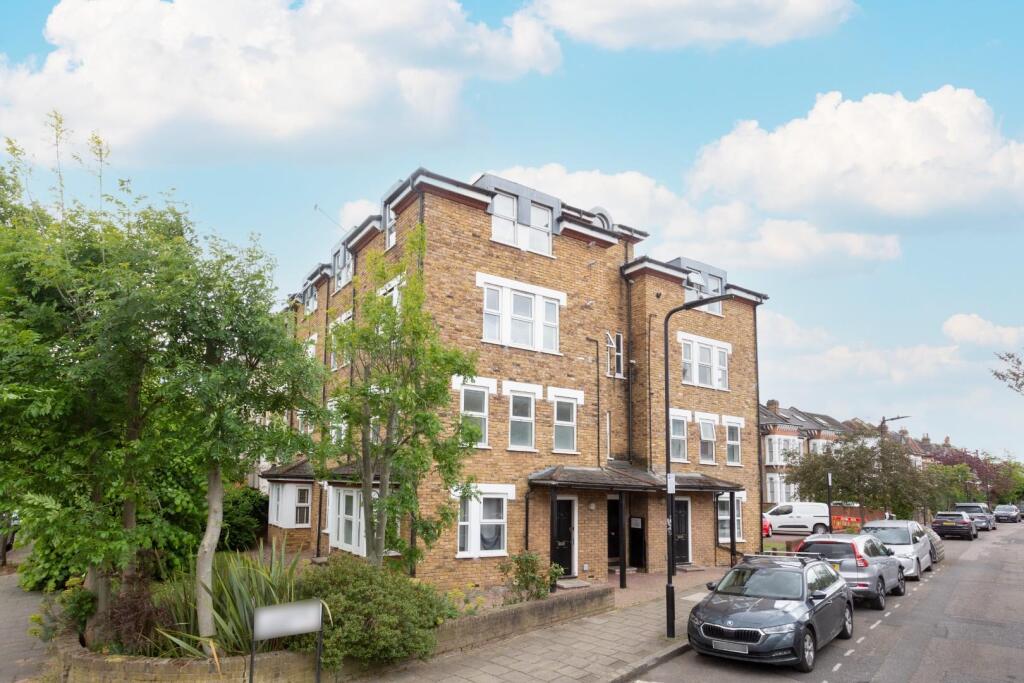 1 bed 1st Floor Flat for rent in Stoke Newington. From Hunters - Stoke Newington
