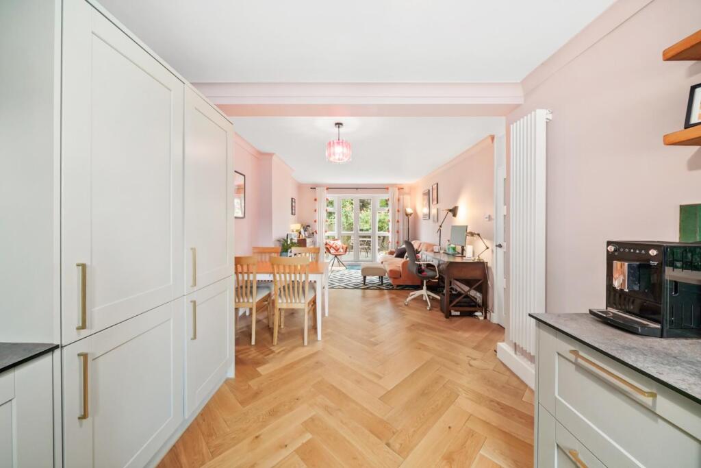 2 bed 1st Floor Flat for rent in London. From Hunters - Stoke Newington 2 bed 1st Floor Flat for rent in London. From Hunters - Stoke Newington