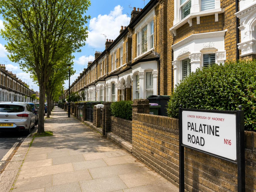 5 bed Mid Terraced House for rent in London. From Hunters - Stoke Newington