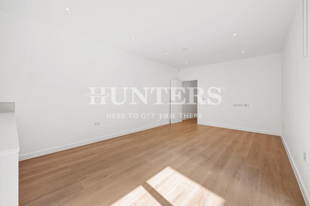2 bed 1st Floor Flat for rent in Hornsey. From Hunters - Stoke Newington