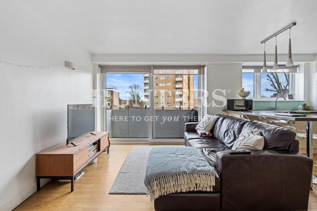 1 bed 1st Floor Flat for rent in Stoke Newington. From Hunters - Stoke Newington