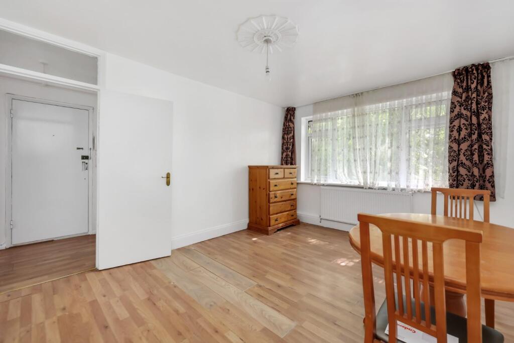 2 bed 1st Floor Flat for rent in Hackney. From Hunters - Stoke Newington