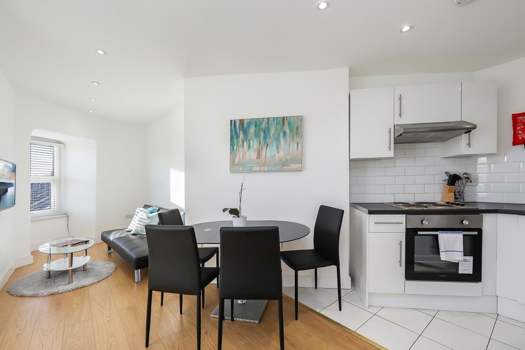 1 bed 1st Floor Flat for rent in Hornsey. From Hunters - Stoke Newington