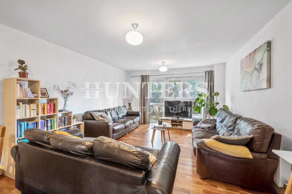 4 bed Detached for rent in Islington. From Hunters - Stoke Newington 4 bed Detached for rent in Islington. From Hunters - Stoke Newington