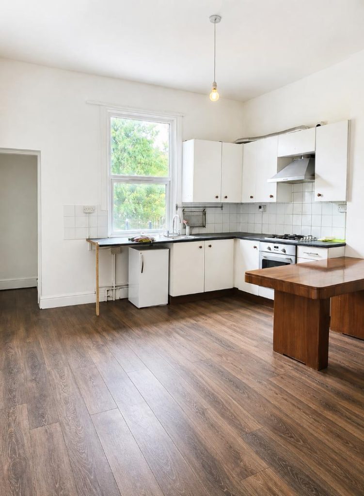 2 bed 1st Floor Flat for rent in London. From Hunters - Stoke Newington