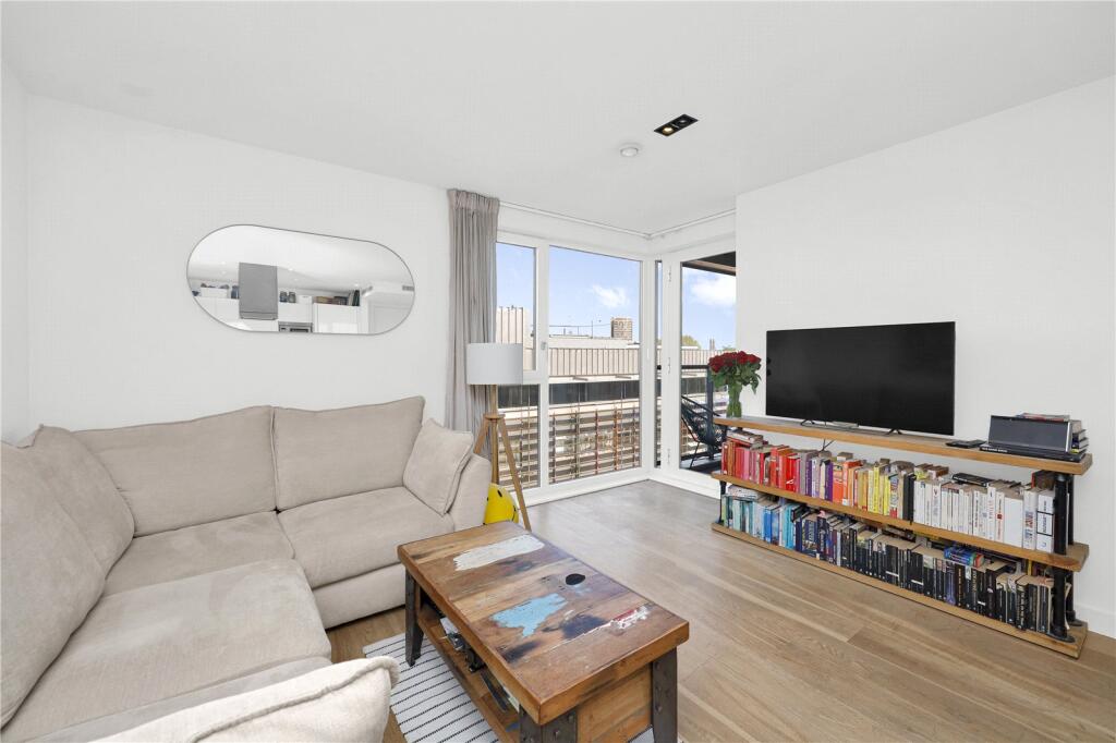 1 bed Apartment for rent in Stepney. From Hurford Salvi Carr - Islington & Shoreditch