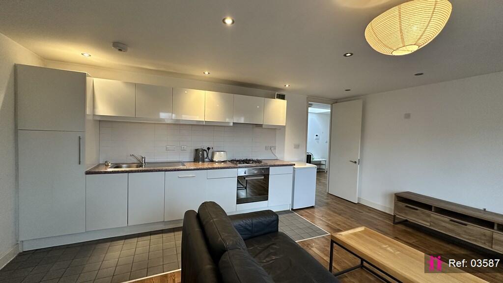 1 bed 1st Floor Flat for rent in London. From I AM THE AGENT 1 bed 1st Floor Flat for rent in London. From I AM THE AGENT
