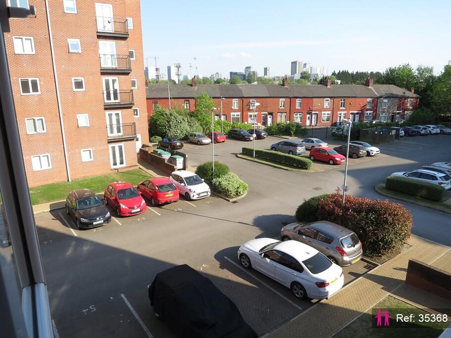 2 bed Apartment for rent in Salford. From I AM THE AGENT