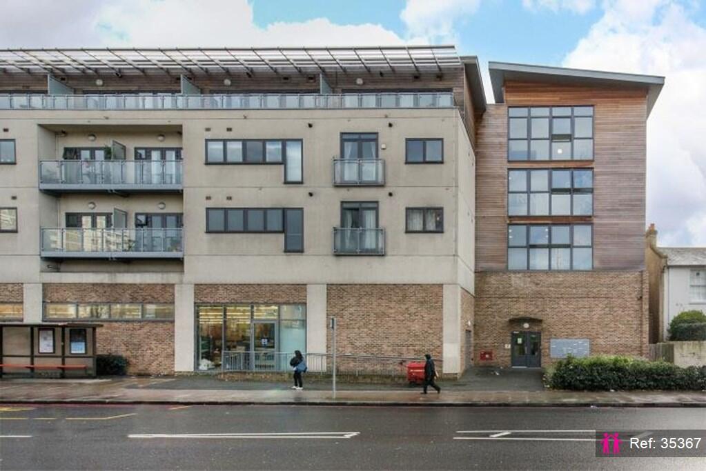 1 bed 1st Floor Flat for rent in Lewisham. From I AM THE AGENT