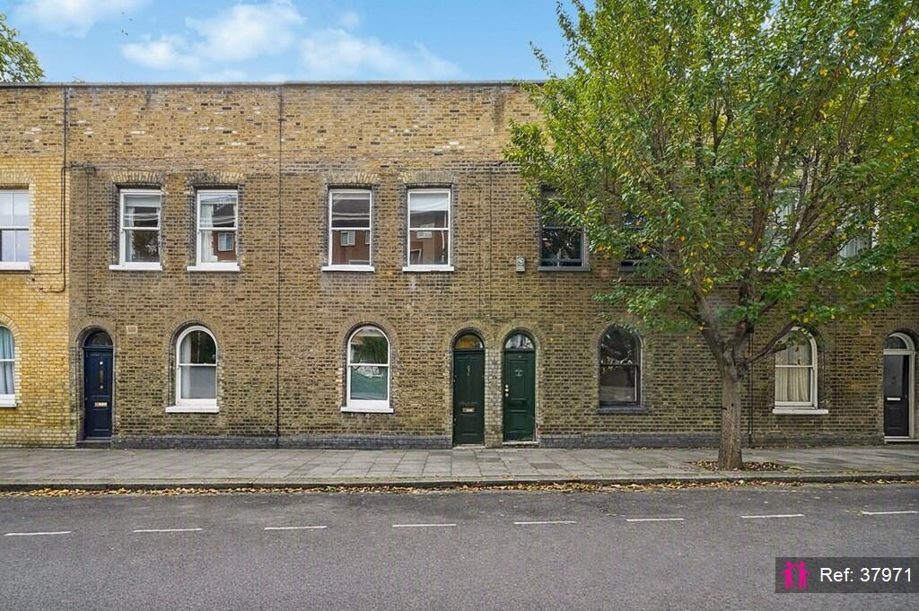 4 bed Mid Terraced House for rent in Camberwell. From I AM THE AGENT 4 bed Mid Terraced House for rent in Camberwell. From I AM THE AGENT
