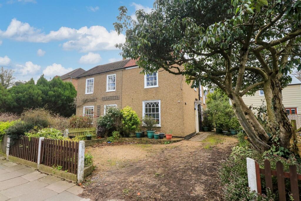 2 bed Semi-Detached House for rent in Southgate. From Ian Gibbs Estate and Letting Agents