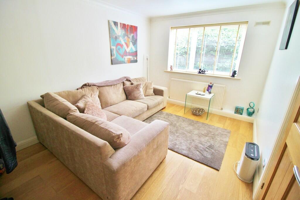 1 bed House (unspecified) for rent in Loughton. From iglu - London