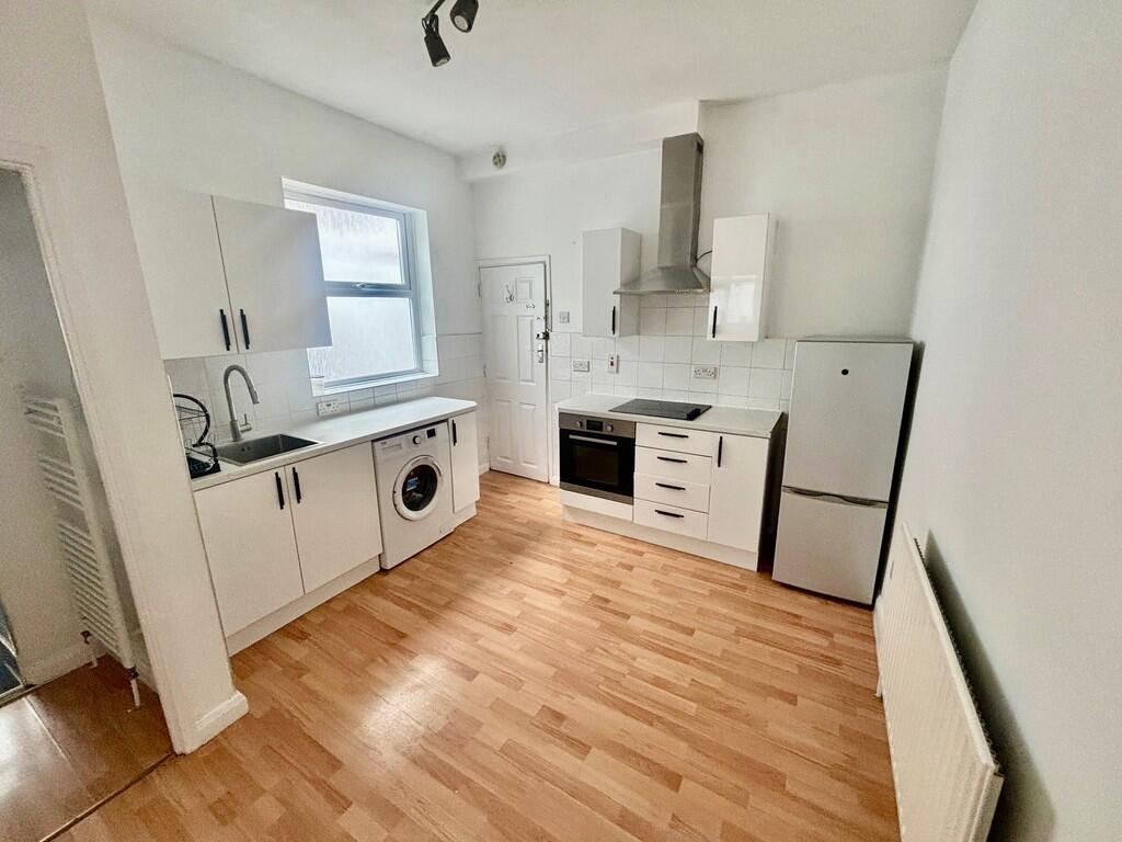 1 bed 1st Floor Flat for rent in Wanstead. From iglu - London
