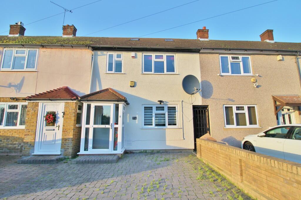 3 bed Mid Terraced House for rent in Chigwell Row. From iglu - London