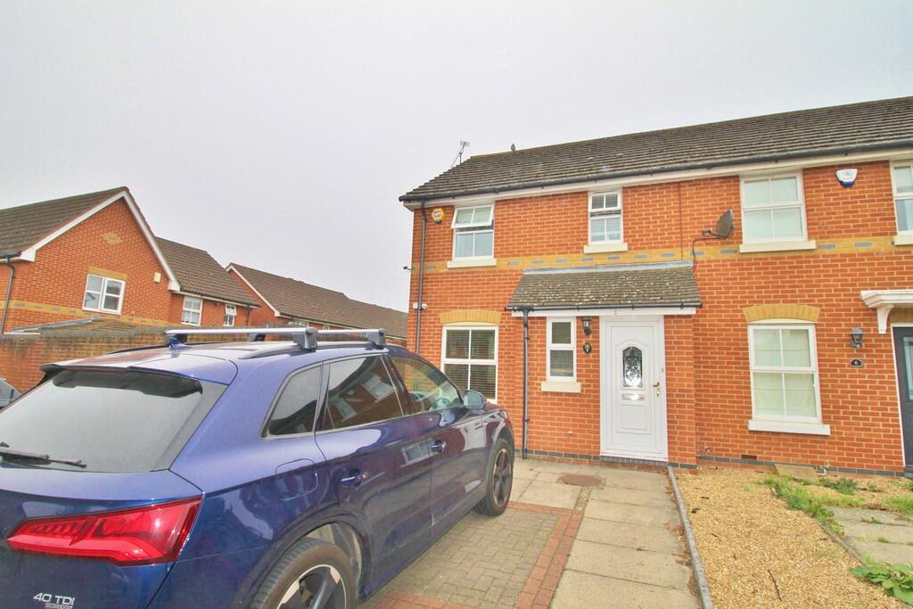 3 bed Semi Detached for rent in Chigwell Row. From iglu - London 3 bed Semi Detached for rent in Chigwell Row. From iglu - London