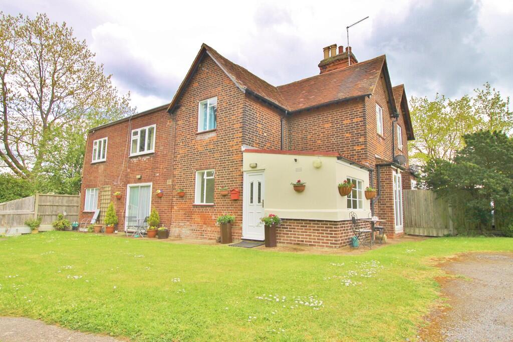 1 bed House (unspecified) for rent in Stapleford Abbotts. From iglu - London