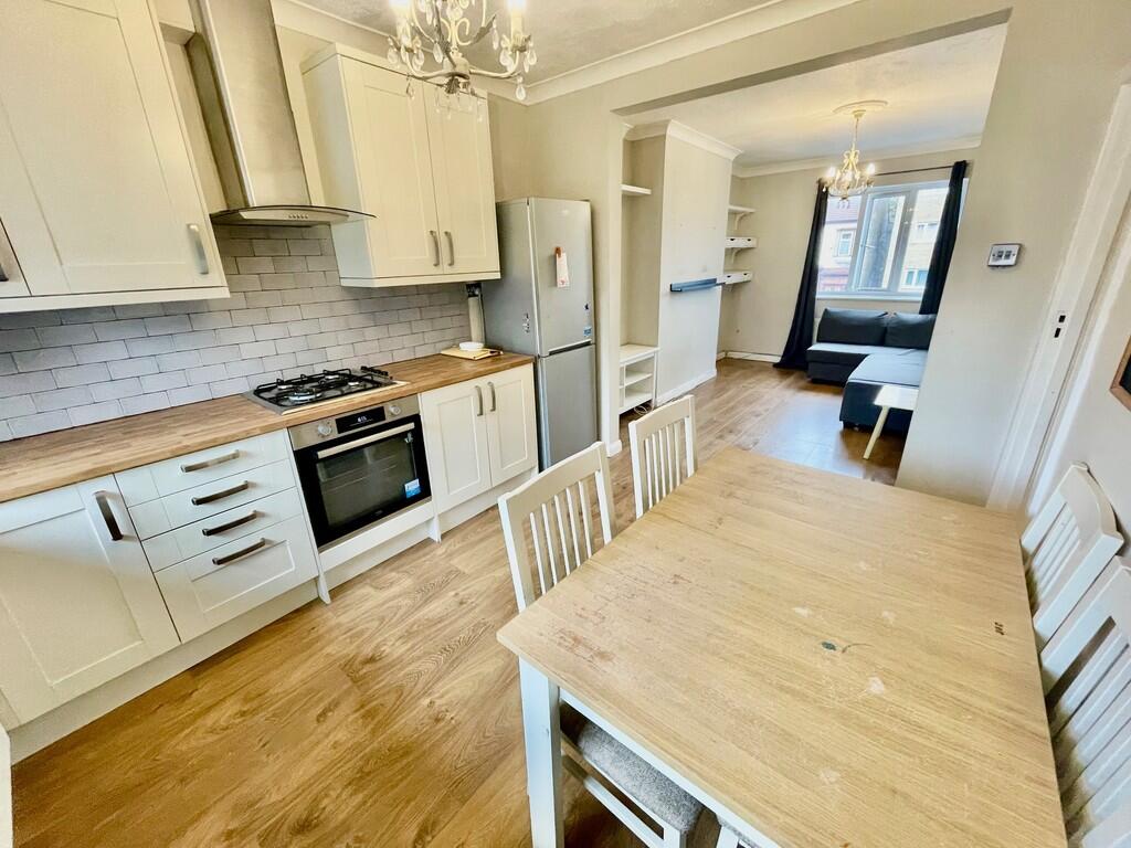 1 bed 1st Floor Flat for rent in Wanstead. From iglu - London