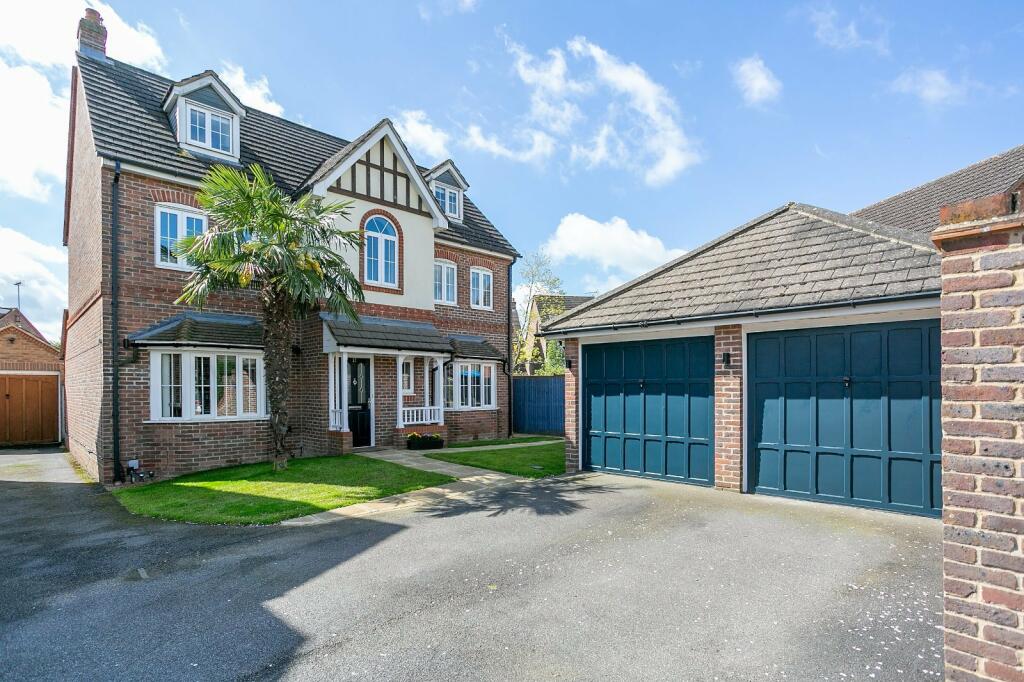 5 bed Detached House for rent in Aldenham. From Imagine - WD25
