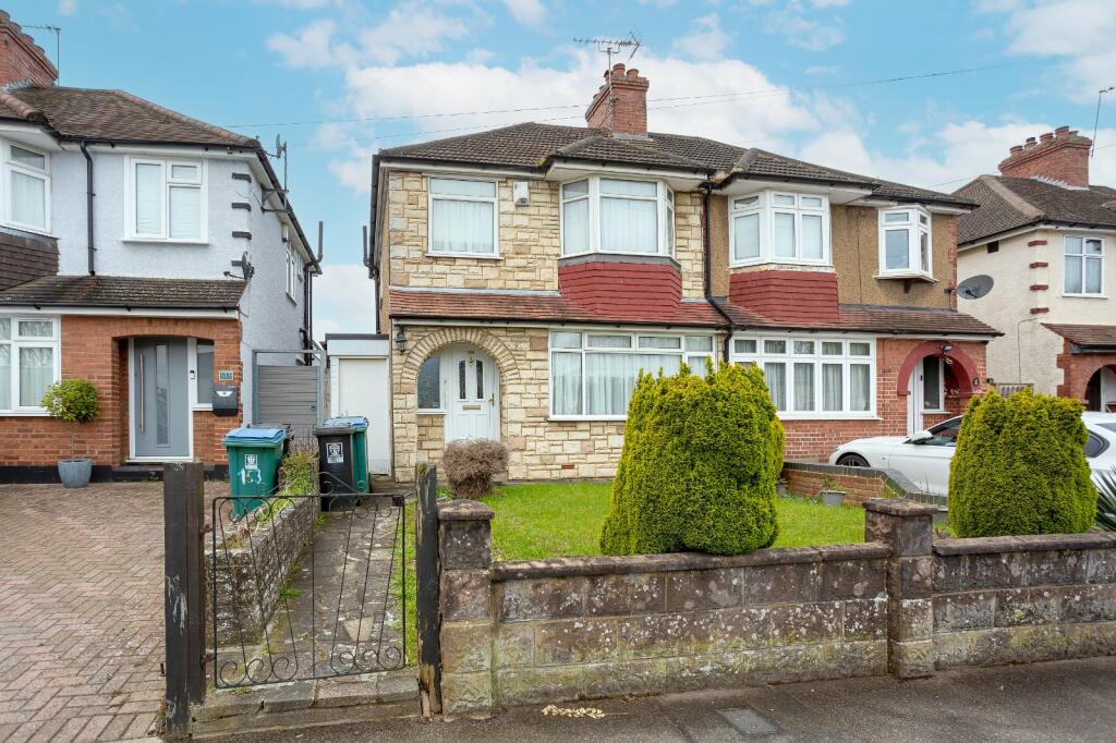 3 bed Mid Terraced House for rent in Aldenham. From Imagine - WD25