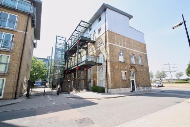 1 bed 1st Floor Flat for rent in London. From iMove Property - Crystal Palace - London