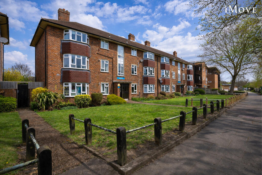 1 bed 1st Floor Flat for rent in Beckenham. From iMove Property - Crystal Palace - London