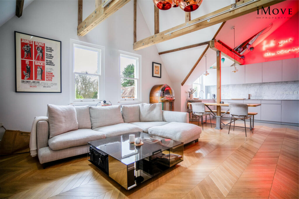 3 bed 1st Floor Flat for rent in London. From iMove Property - Crystal Palace - London