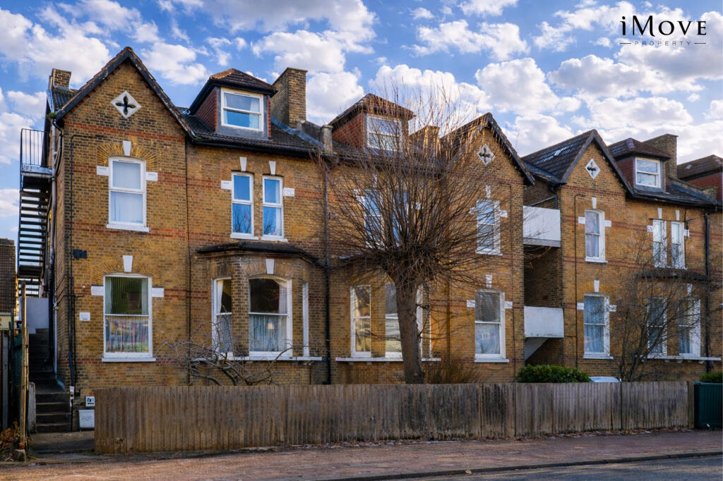 2 bed 1st Floor Flat for rent in Penge. From iMove Property - Crystal Palace - London