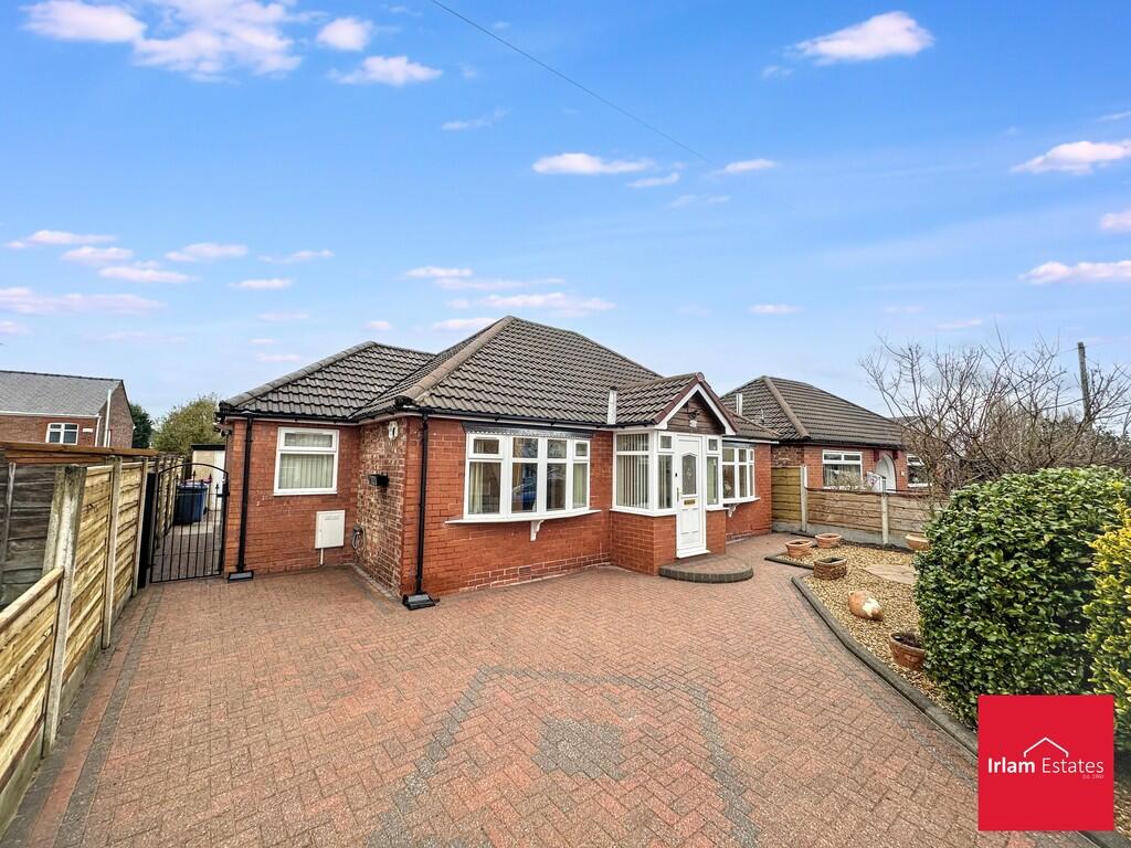 2 bed Detached bungalow for rent in Irlam. From Irlam Estates - Irlam