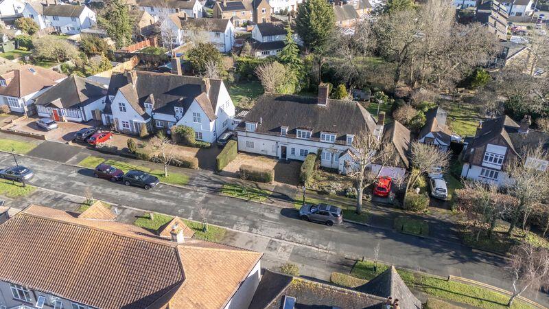 6 bed Detached for rent in Carshalton. From Ivy Gate - London - Sales & Lettings 6 bed Detached for rent in Carshalton. From Ivy Gate - London - Sales & Lettings
