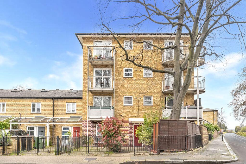 1 bed 1st Floor Flat for rent in Clapham. From Ivy Gate - London - Sales & Lettings