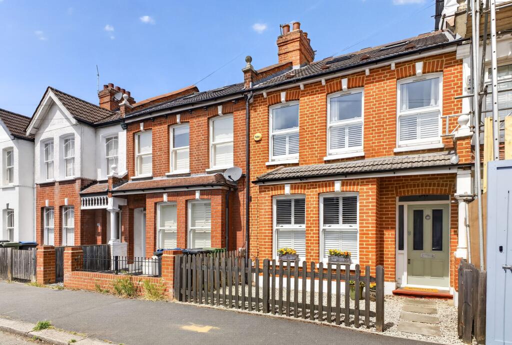 4 bed Mid Terraced House for rent in New Malden. From Ivy Gate - London - Sales & Lettings