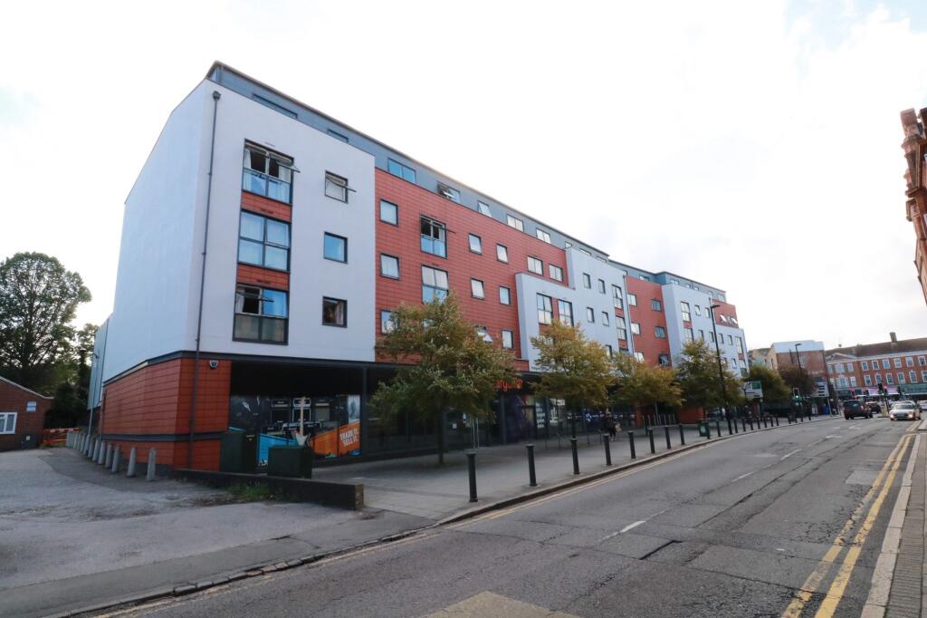 1 bed 1st Floor Flat for rent in Epsom. From Ivy Gate - London - Sales & Lettings
