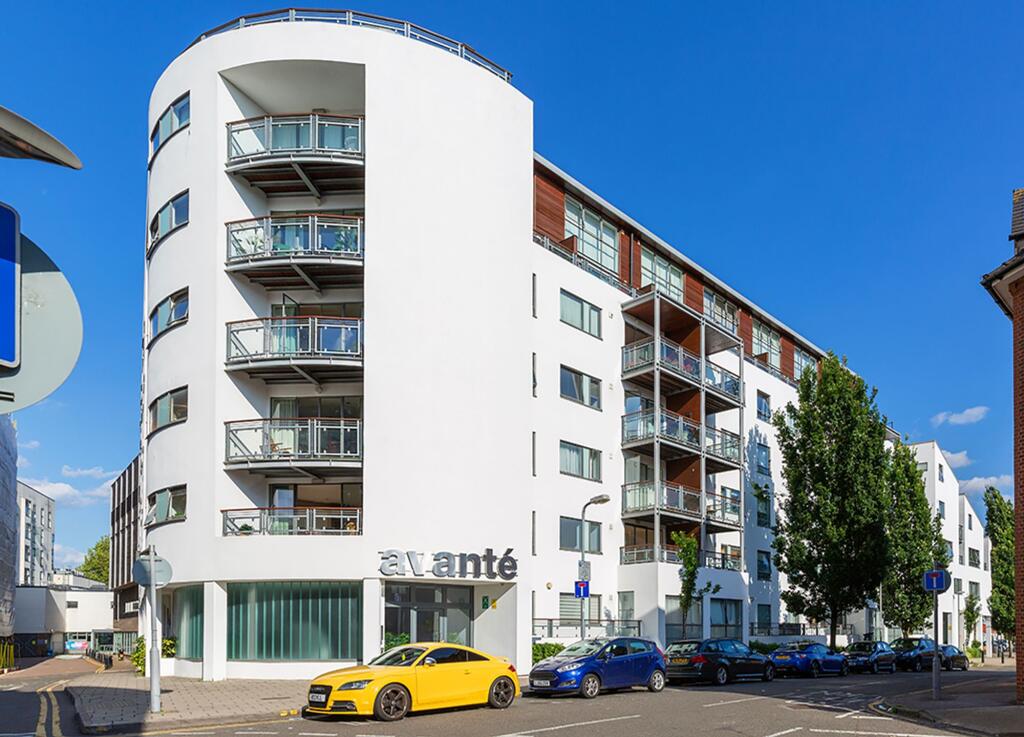 1 bed 1st Floor Flat for rent in Kingston upon Thames. From Ivy Gate - London - Sales & Lettings