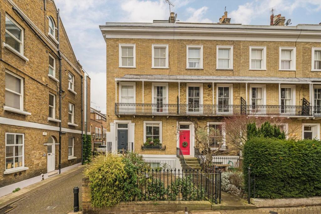 2 bed 1st Floor Flat for rent in Richmond. From Jackson-Stops - Teddington