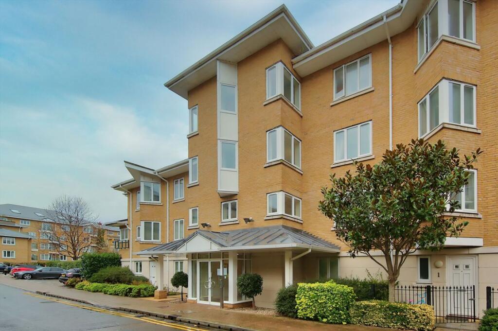 2 bed 1st Floor Flat for rent in Richmond upon Thames. From Jackson-Stops - Teddington