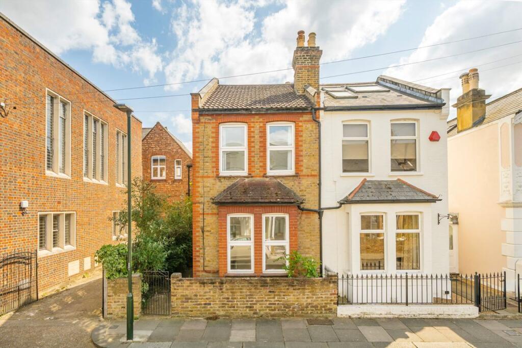 3 bed Detached for rent in Teddington. From Jackson-Stops - Teddington