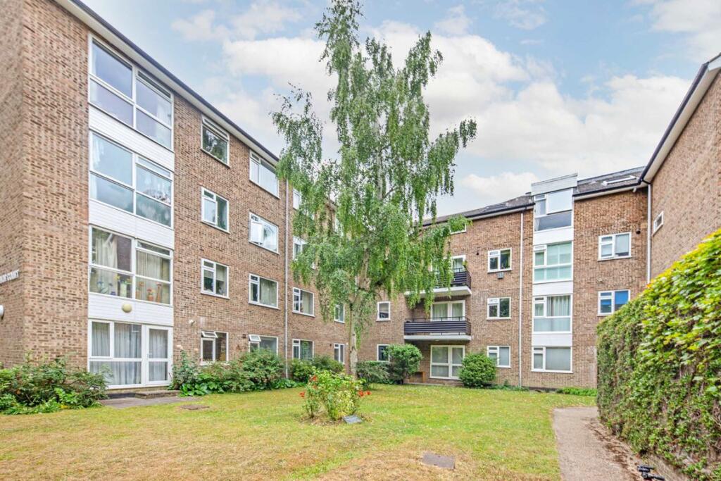 2 bed 1st Floor Flat for rent in Teddington. From Jackson-Stops - Teddington